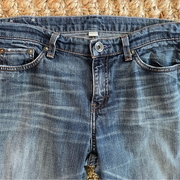 Banana Republic Wide-Leg Capri Jeans | Fall 2010 | Size 30 | Medium Wash - Picture 2 of 7